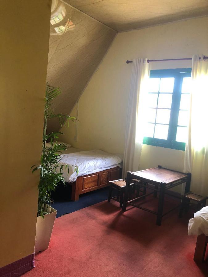 דה לאט Homestay Khu Vuon Hoang Gia מראה חיצוני תמונה