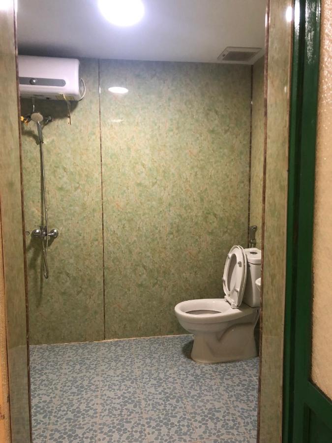 דה לאט Homestay Khu Vuon Hoang Gia מראה חיצוני תמונה