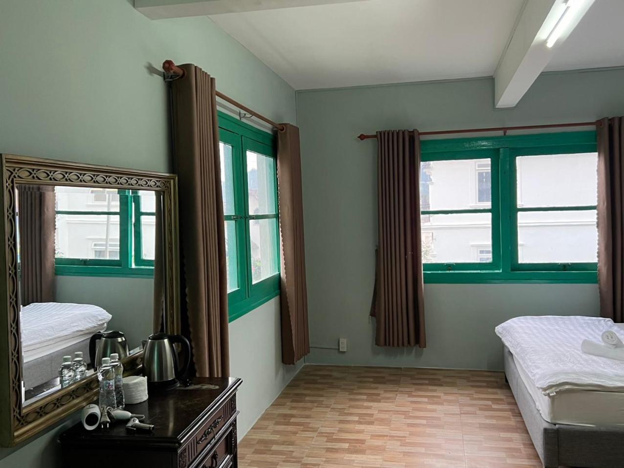 דה לאט Homestay Khu Vuon Hoang Gia מראה חיצוני תמונה